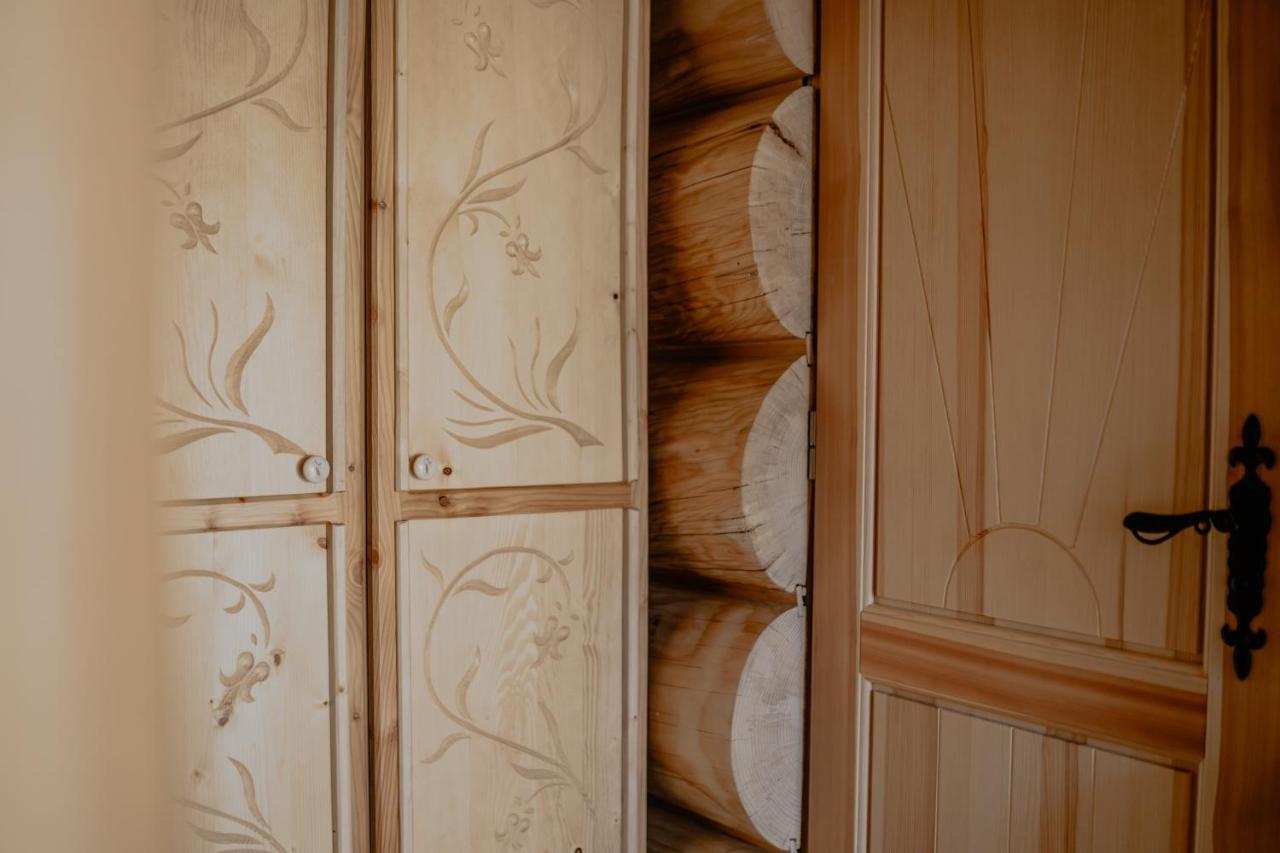 Biolo I Corno Izba Mountain Chalets كوشتيليسكا المظهر الخارجي الصورة
